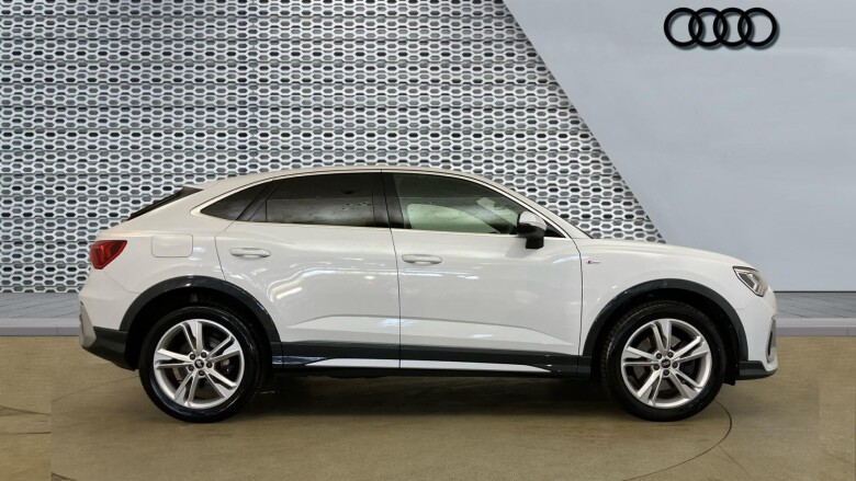 Audi Q3 40 TDI 200 Quattro S Line 5dr S Tronic Diesel Estate